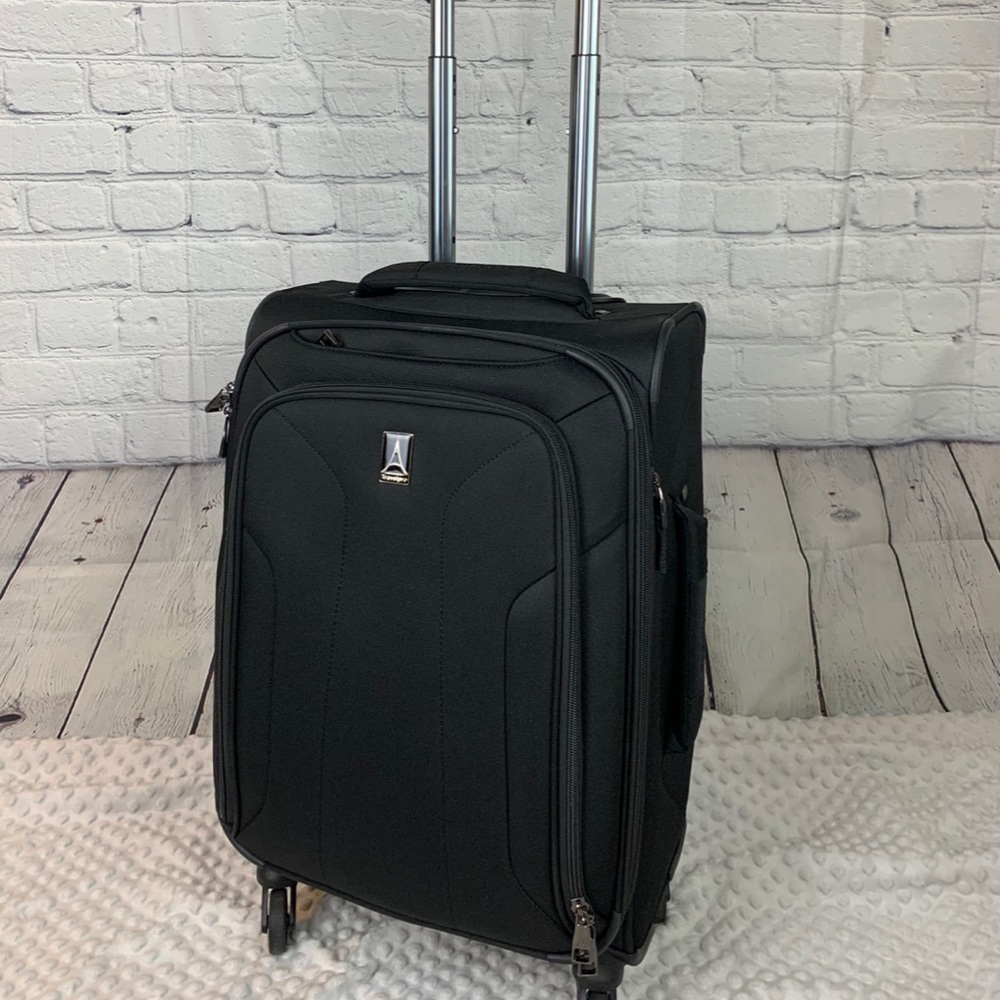 TravelPro Carry On 21”